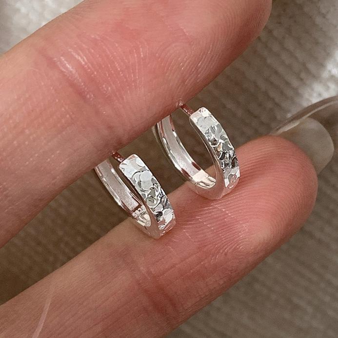 PONYKISS Срібло 925 проби, 18K Золото, Неправильні Круглі Обручі-Сережки для Жінок, Вінтажний Геометричний, Тонкий Мінімалістичний Аксесуар
PONYKISS Срібло 925 проби, 18K Золото, Неправильні Круглі Обручі-Сережки для Жінок, Вінтажний Геометричний, Тонкий Мінімалістичний Аксесуар