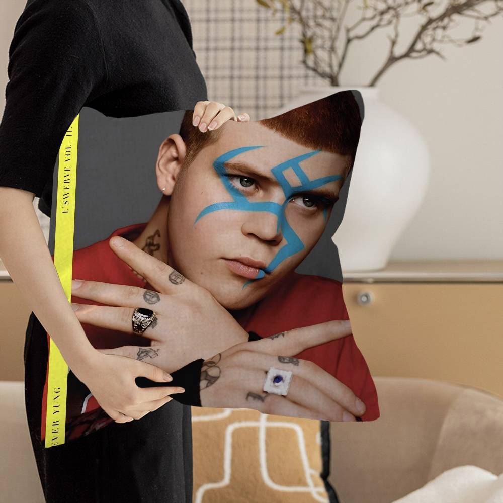 Поп-певец Yung Lean Бог Мороза Подушка Подарок Украшение для Дома Офиса Подушка Подушка для Спальни Дивана Автомобиля Наволочка 12x12Inch
Поп-певец Yung Lean Бог Мороза Подушка Подарок Украшение для Дома Офиса Подушка Подушка для Спальни Дивана Автомобиля Наволочка 12x12Inch