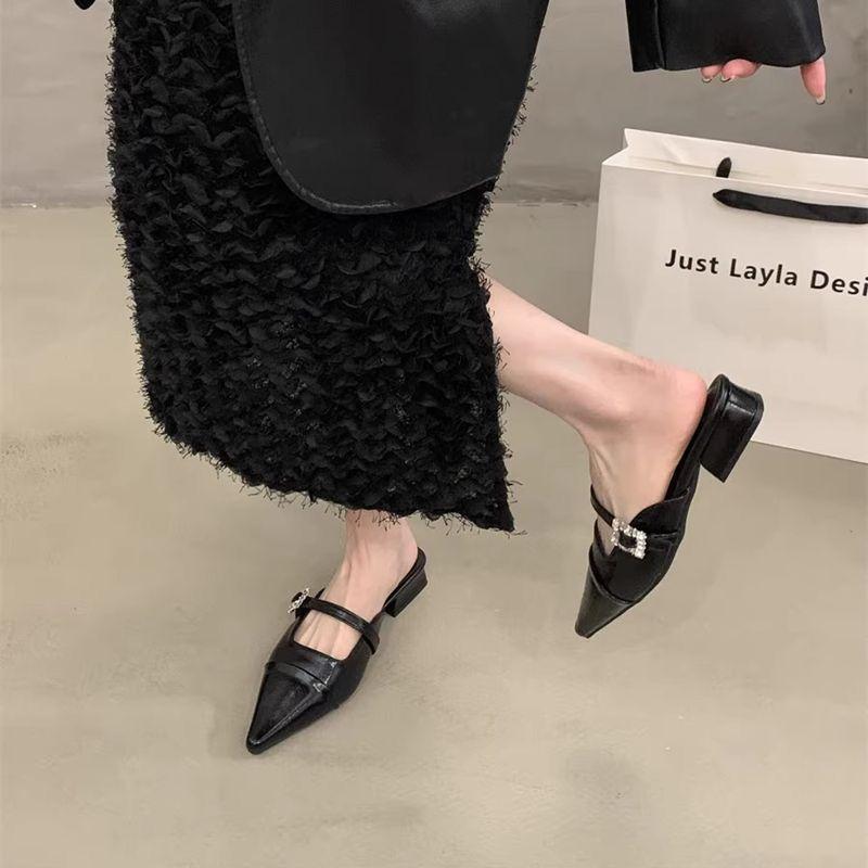 Coarse heel bag head half slippers outer wear women s shoes spring and summer new one-pedal pointed Mary Jane silver shoes 35 чорний
Coarse heel bag head half slippers outer wear women s shoes spring and summer new one-pedal pointed Mary Jane silver shoes 35 чорний