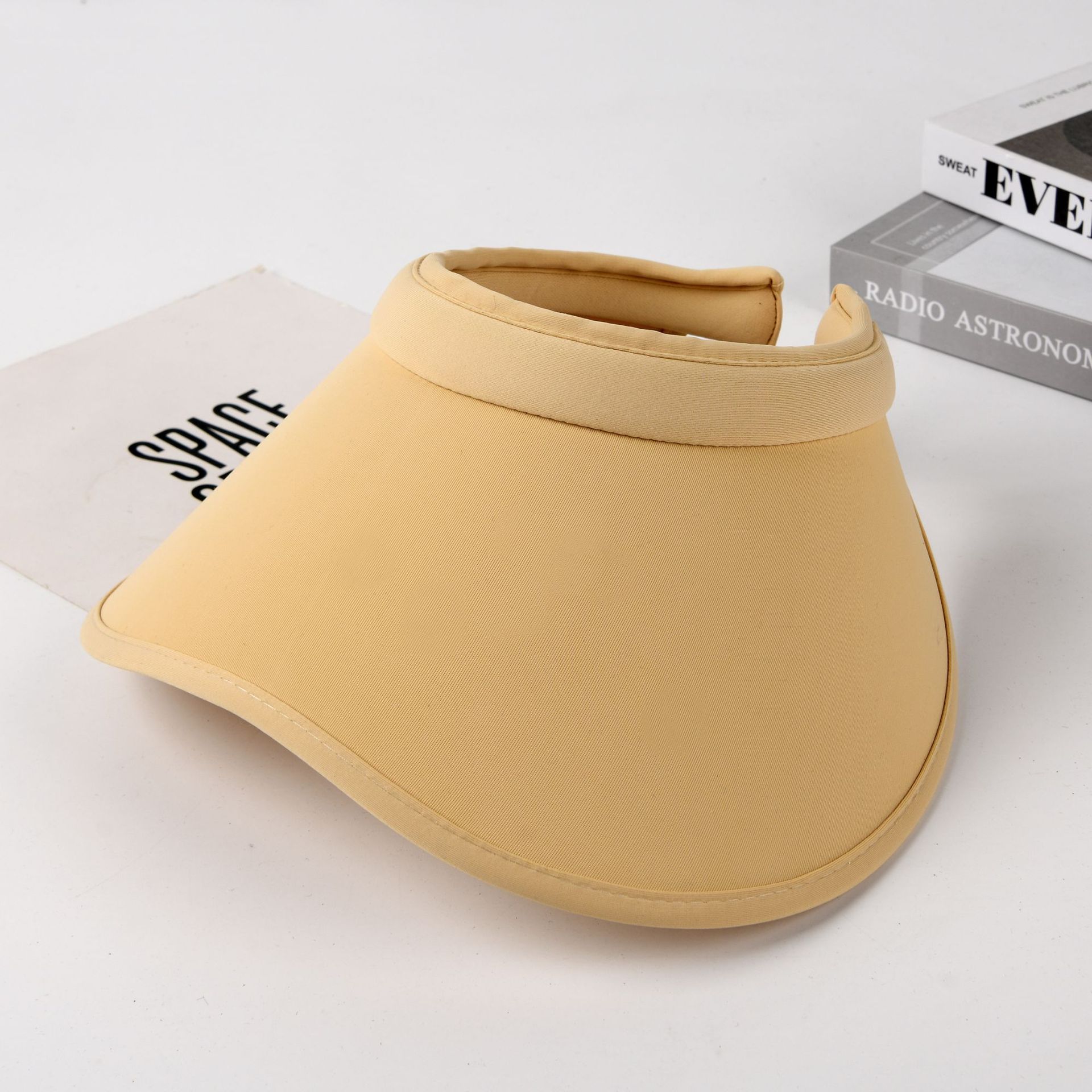 Men s and women s wide-brimmed, fashionable and versatile open-top sun hats for spring and summer outdoor outings and leisure One Size
Men s and women s wide-brimmed, fashionable and versatile open-top sun hats for spring and summer outdoor outings and leisure One Size