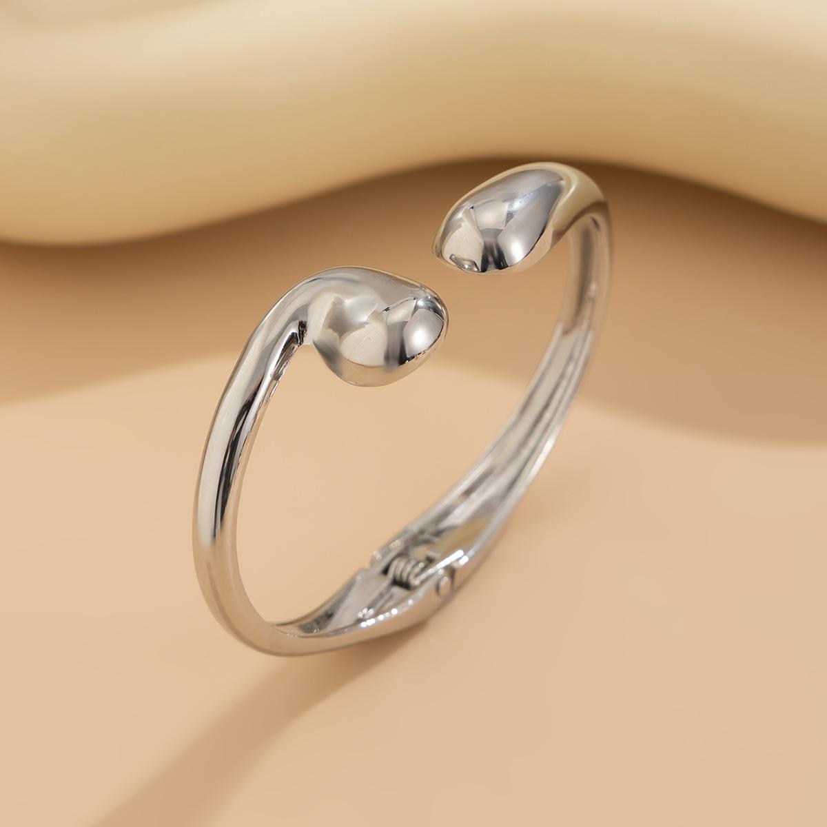 Геометрические браслеты-манжеты с каплями воды, золотисто-серебряные, ювелирные изделия, модные, нерегулярные, скрученные, открывающиеся, пружинные, браслеты, женские, регулируемые, панк-эстетика