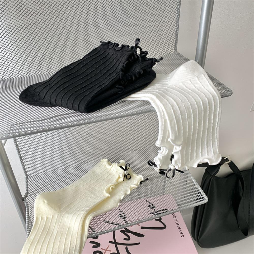 Mid-tube For Women Cute Ruffle Socks Pearl Bow Long Socks JK Japanese Style Socks Solid Color
Mid-tube For Women Cute Ruffle Socks Pearl Bow Long Socks JK Japanese Style Socks Solid Color