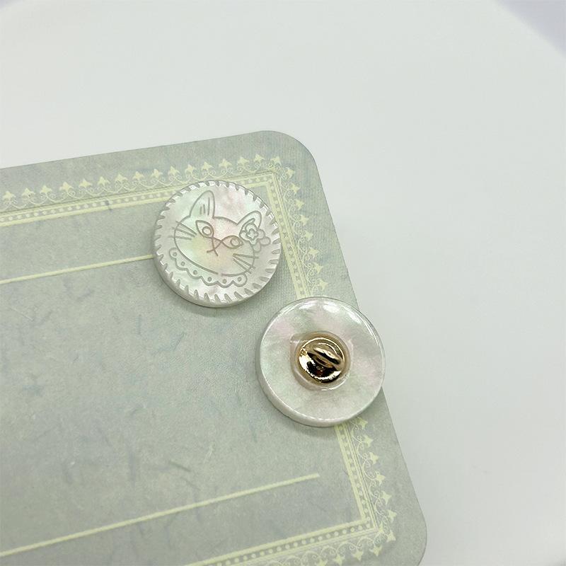 10pcs Lovely Kitten Buttons 11.5/15mm Round White Shell Shank Buttons Woman s Clothing Buttons 11.5mm белый
10pcs Lovely Kitten Buttons 11.5/15mm Round White Shell Shank Buttons Woman s Clothing Buttons 11.5mm белый
