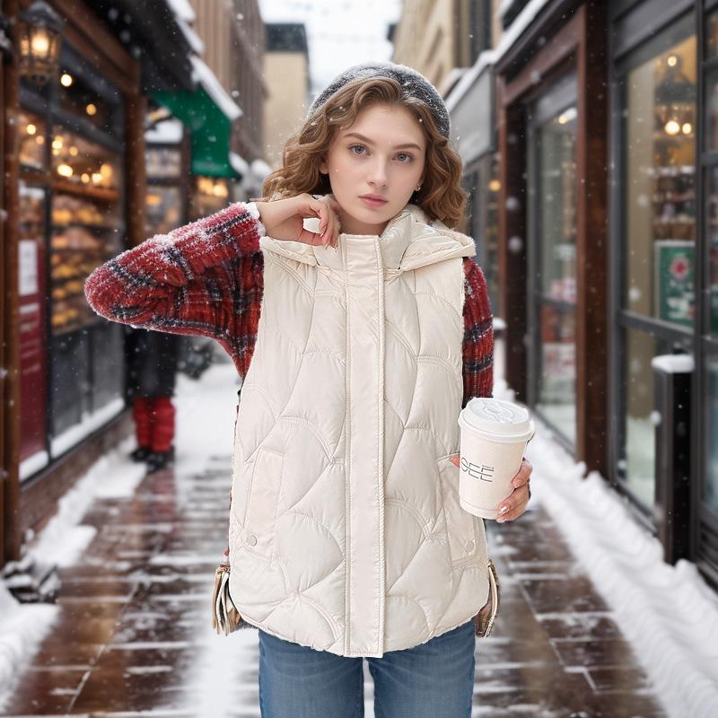 Stand-up collar hooded vest women s new autumn and winter European goods loose and versatile short vest jacket L
Stand-up collar hooded vest women s new autumn and winter European goods loose and versatile short vest jacket L