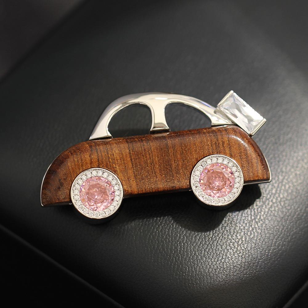 Design sense creative natural wood car brooch cute versatile three-dimensional exquisite two-color stone inlaid men s and women s pins
Design sense creative natural wood car brooch cute versatile three-dimensional exquisite two-color stone inlaid men s and women s pins