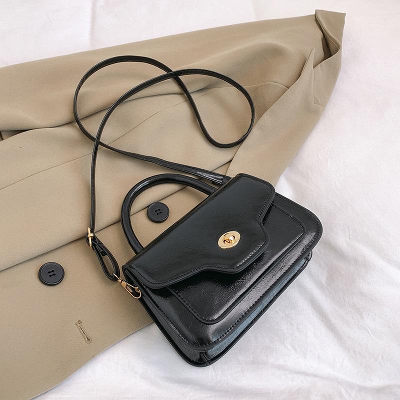 Premium hand bag retro fashion new simple versatile shoulder bag niche design messenger bag чёрный
Premium hand bag retro fashion new simple versatile shoulder bag niche design messenger bag чёрный