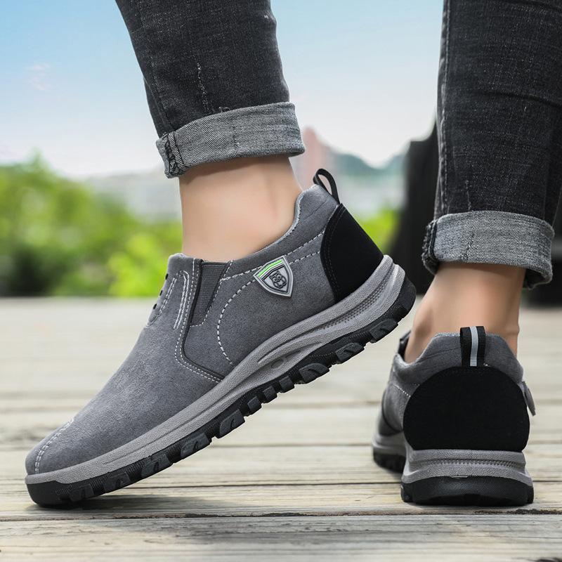 Men s sports and leisure shoes Spring and Autumn 2024 new Korean version fashionable and comfortable men s shoes sleeve suede breathable single shoes 39 чёрный
Men s sports and leisure shoes Spring and Autumn 2024 new Korean version fashionable and comfortable men s shoes sleeve suede breathable single shoes 39 чёрный