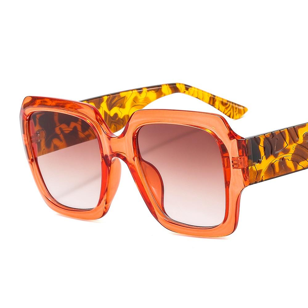Latest Square Carve Patterns Sunglasses Female Retro Designer Female Sun Eyewear Male Sun Eyewear Luxury Male Oculus Gafas UV Protection 400 as picture
Latest Square Carve Patterns Sunglasses Female Retro Designer Female Sun Eyewear Male Sun Eyewear Luxury Male Oculus Gafas UV Protection 400 as picture