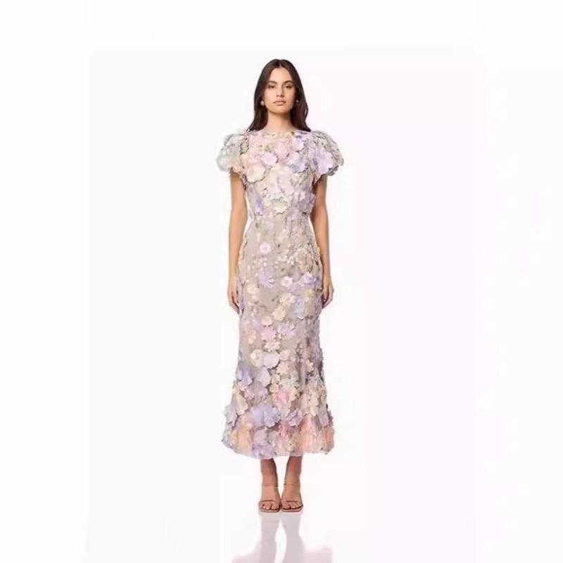 Spring new round neck embroidered three-dimensional flower bubble sleeve medium and long dress hip skirt XXL світло-фіолетового кольору
Spring new round neck embroidered three-dimensional flower bubble sleeve medium and long dress hip skirt XXL світло-фіолетового кольору