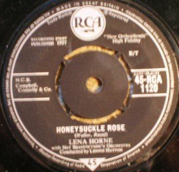 7inch Record LENA HORNE NAT BRANDWYNNE HIS OR Honeysuckle Rose 45RCA1120 RCA 1960 UK Jazz Used
7inch Record LENA HORNE NAT BRANDWYNNE HIS OR Honeysuckle Rose 45RCA1120 RCA 1960 UK Jazz Used