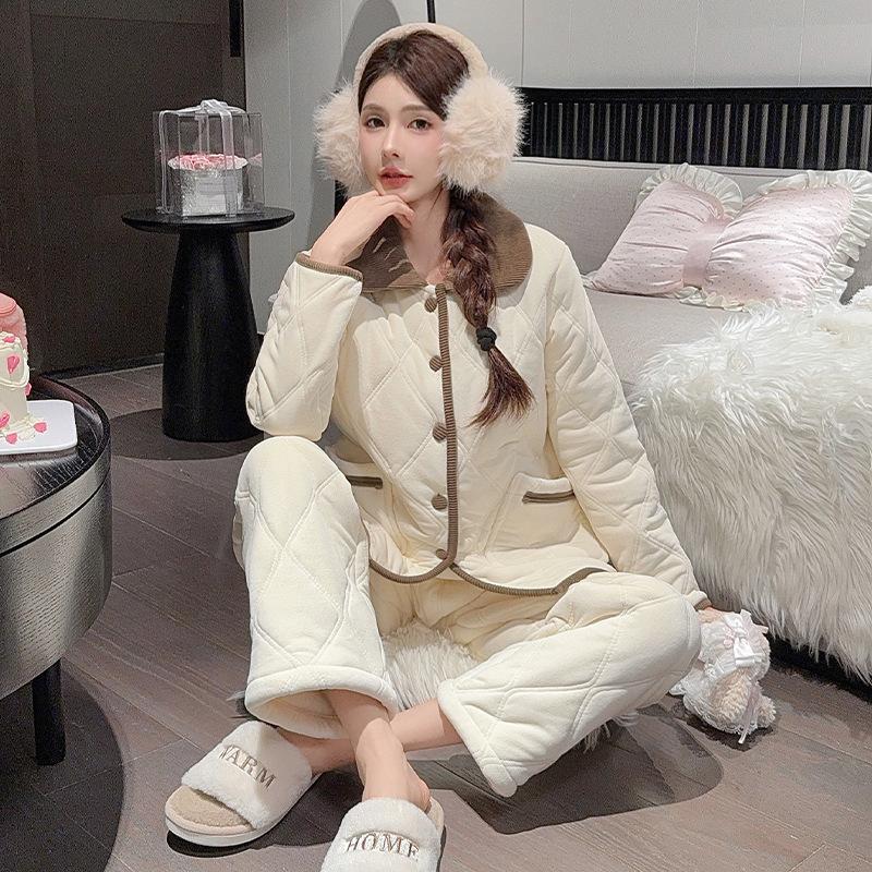 Thickened and velvet coral fleece three-layer padded pajamas women s winter warm flannel sweet loungewear spot M
Thickened and velvet coral fleece three-layer padded pajamas women s winter warm flannel sweet loungewear spot M