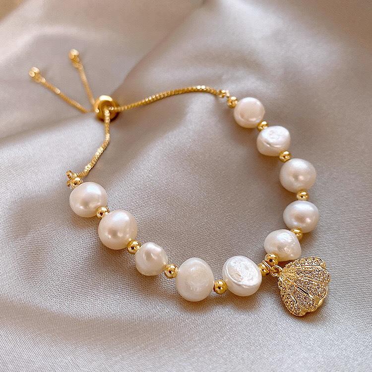 Elegant Baroque Freshwater Pearl Bracelet - Women s Simple European and American Design
Elegant Baroque Freshwater Pearl Bracelet - Women s Simple European and American Design