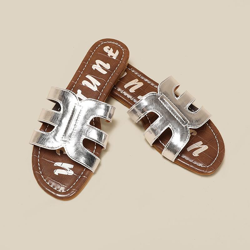 Simple temperament one-word flat-bottomed slippers women s hollow stone pattern cowhide bronzing letter embossed slippers 35 золотий
Simple temperament one-word flat-bottomed slippers women s hollow stone pattern cowhide bronzing letter embossed slippers 35 золотий