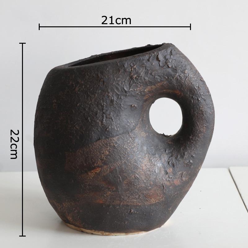 Irregular Retro Ceramic Vase Creative Handle Plant Pot Table Decoration Flower Arrangement Floral Vase Room Aesthetic Decor
Irregular Retro Ceramic Vase Creative Handle Plant Pot Table Decoration Flower Arrangement Floral Vase Room Aesthetic Decor