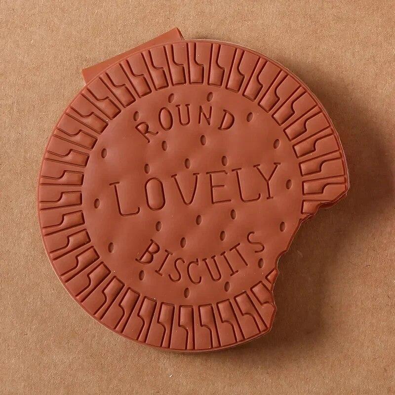 Креативный милый блокнот с имитацией шоколадного печенья, забавная закуска, портативный мини-ноутбук, канцелярские принадлежности для студентов, подарки, школьные принадлежности
Креативный милый блокнот с имитацией шоколадного печенья, забавная закуска, портативный мини-ноутбук, канцелярские принадлежности для студентов, подарки, школьные принадлежности