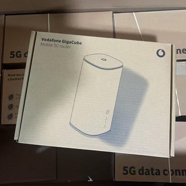 ZTE MC888 Ultra 5G Вставляєма Картка WiFi Роутер 3 білий
ZTE MC888 Ultra 5G Вставляєма Картка WiFi Роутер 3 білий