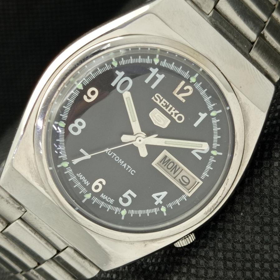Б/У винтажные мужские часы SEIKO 5 AUTOMATIC JAPAN DAY/DATE черного цвета 593a-a311336-2 SKU593a-a311336
Б/У винтажные мужские часы SEIKO 5 AUTOMATIC JAPAN DAY/DATE черного цвета 593a-a311336-2 SKU593a-a311336