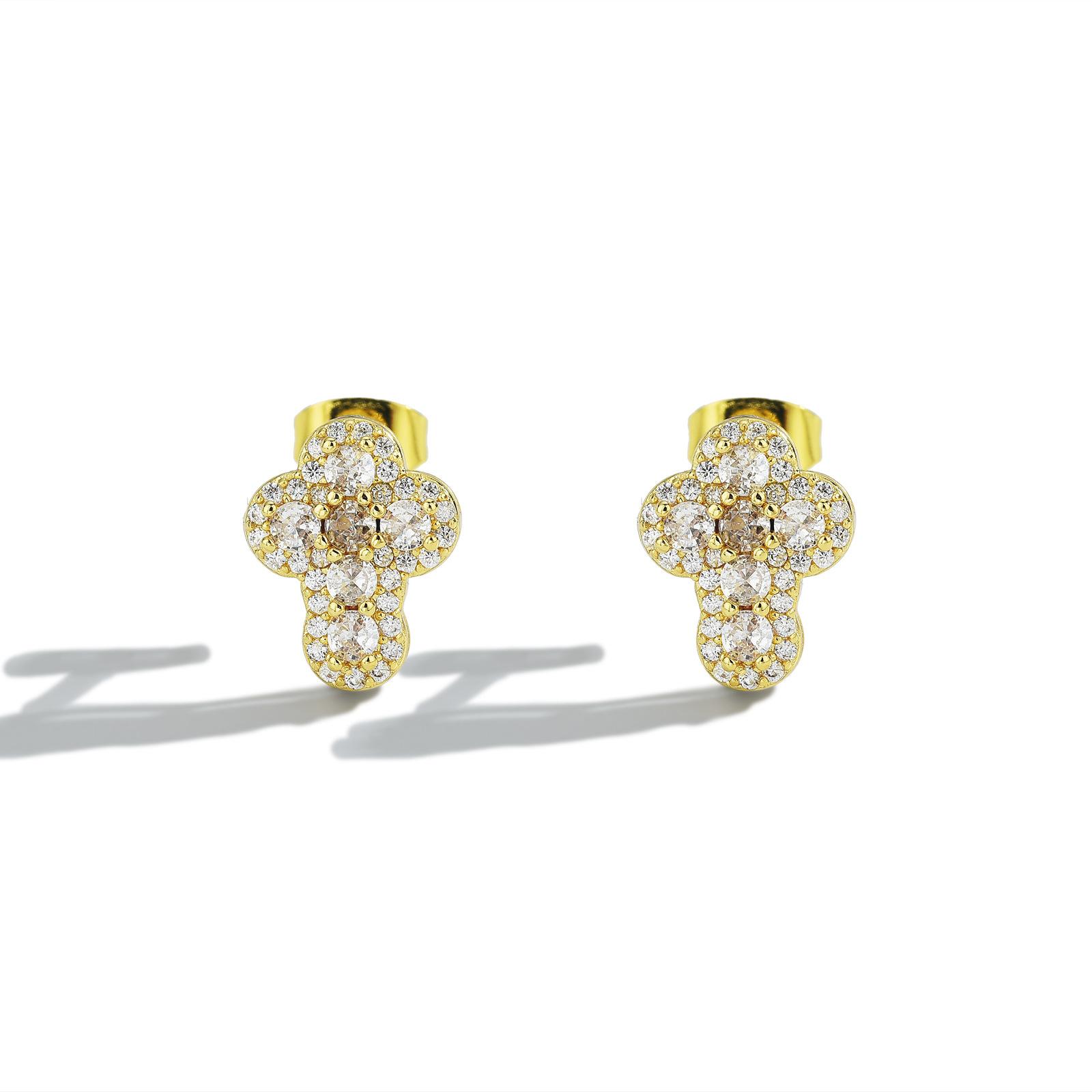 Personality Street Zircon Six-diamond Cross Earrings Women s High-end Sense Light Luxury Trendy Men s Diamond-encrusted Ear Jewelry 2026
Personality Street Zircon Six-diamond Cross Earrings Women s High-end Sense Light Luxury Trendy Men s Diamond-encrusted Ear Jewelry 2026