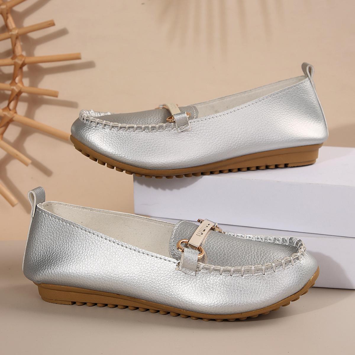 Женские одинарные туфли на плоской подошве с металлической пряжкой-перекрестием для ношения на улице, новые модели весна-осень, европейская и американская мода, универсальные повседневные одинарные туфли 43 серебряный