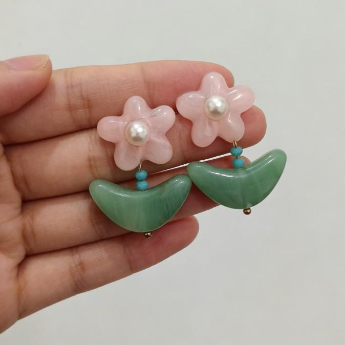Japan And Korea Pink Cute Flower Earrings Sweet Niche Design Sense Versatile Temperament Stud Earrings
Japan And Korea Pink Cute Flower Earrings Sweet Niche Design Sense Versatile Temperament Stud Earrings