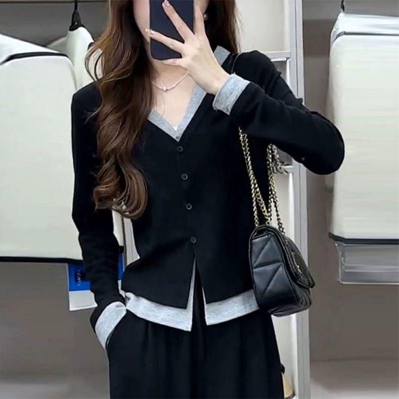 Women s V-Neck Slim Fit Cardigan Top - New 2025 Spring/Autumn Design, Fake Two-Piece, Long-Sleeved, Short Style Medium чорний
Women s V-Neck Slim Fit Cardigan Top - New 2025 Spring/Autumn Design, Fake Two-Piece, Long-Sleeved, Short Style Medium чорний