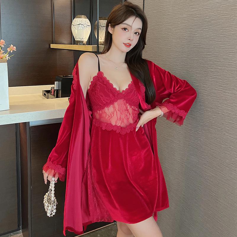 2025 Женский комплект ночной рубашки и халата на тонких бретелях из золотого велюра с нагрудными вкладышами - Удобная пижама для весны и осени. L (100-120 jin)
2025 Женский комплект ночной рубашки и халата на тонких бретелях из золотого велюра с нагрудными вкладышами - Удобная пижама для весны и осени. L (100-120 jin)