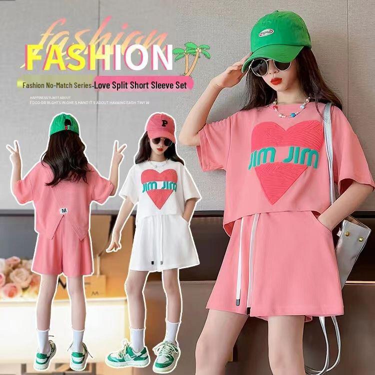 Girls Summer 2025 Fashion Sportswear: Short Sleeve & Shorts Two-Piece Set for Big Kids. 150 cm
Girls Summer 2025 Fashion Sportswear: Short Sleeve & Shorts Two-Piece Set for Big Kids. 150 cm