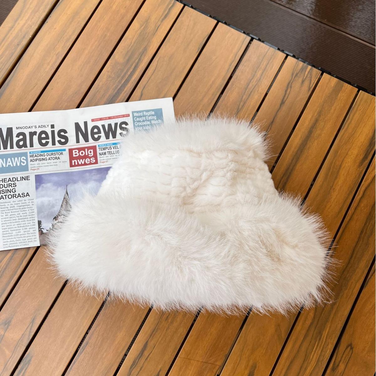 Rex rabbit fur fisherman s hat children autumn and winter warm temperament versatile mink hair ear protector basin hat tide shows small face M(56-58cm) білий
Rex rabbit fur fisherman s hat children autumn and winter warm temperament versatile mink hair ear protector basin hat tide shows small face M(56-58cm) білий