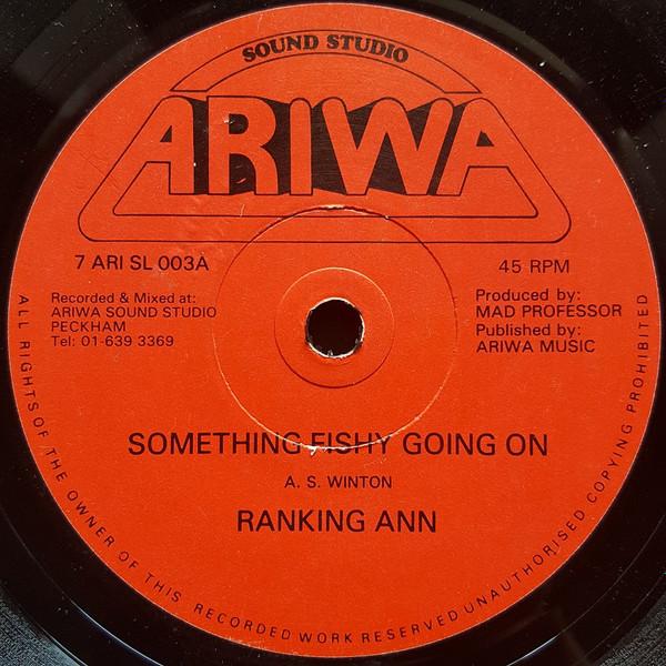 7inch Record RANKING ANN THE SANE INMATES Something Fishy Going On Whisper 7ARISL003 Ariwa 1984 Jamaica Reggae Ska Dub Used
7inch Record RANKING ANN THE SANE INMATES Something Fishy Going On Whisper 7ARISL003 Ariwa 1984 Jamaica Reggae Ska Dub Used