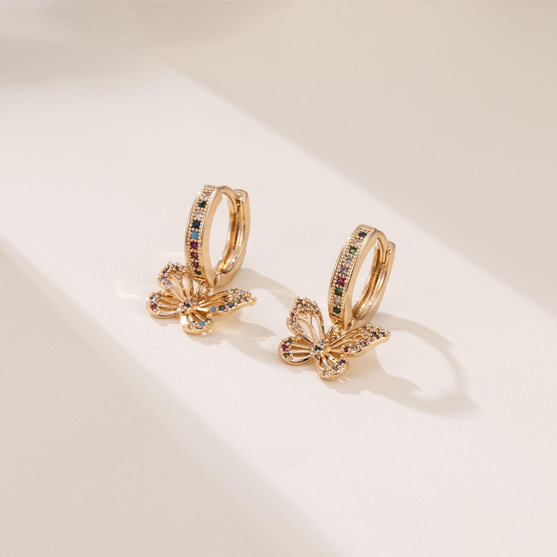 Европейская и американская мода: Креативные разноцветные серьги-бабочки — изысканные, универсальные и идеально подходят для повседневного ношения. HE01460
Европейская и американская мода: Креативные разноцветные серьги-бабочки — изысканные, универсальные и идеально подходят для повседневного ношения. HE01460