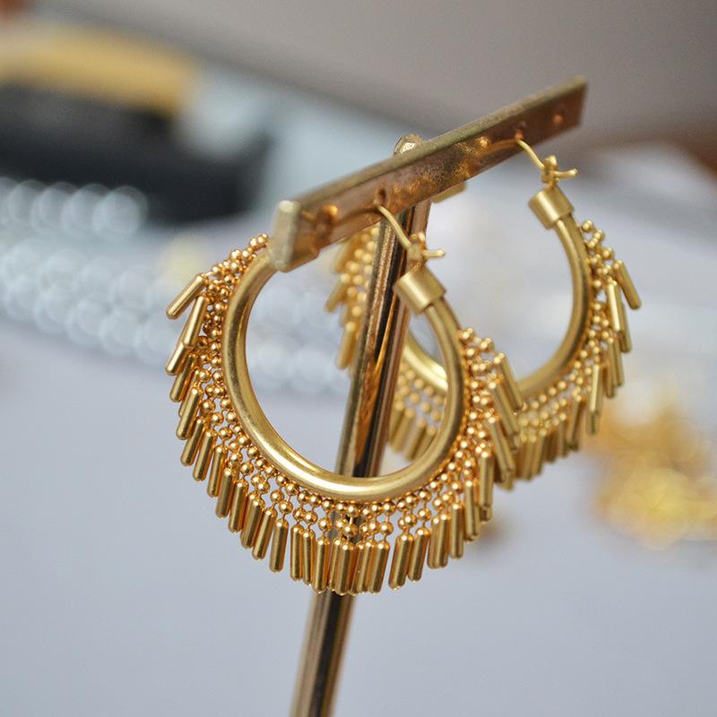 Niche Design Brass Retro Gold-Plated Swaying Dynamic Tassel Party Queen Personality Exaggerated Earrings Earrings
Niche Design Brass Retro Gold-Plated Swaying Dynamic Tassel Party Queen Personality Exaggerated Earrings Earrings