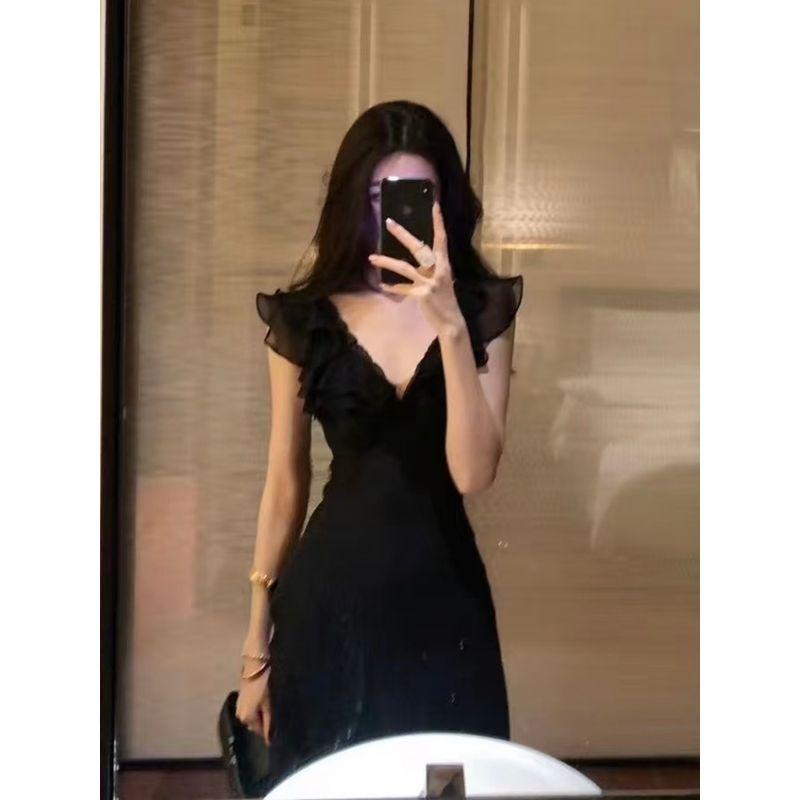 Oblique Cutting Same Style as Stars Black V-neck Dress Women Summer New Waist Hugging Slimming Temperament Long dress Skirts Black M
Oblique Cutting Same Style as Stars Black V-neck Dress Women Summer New Waist Hugging Slimming Temperament Long dress Skirts Black M