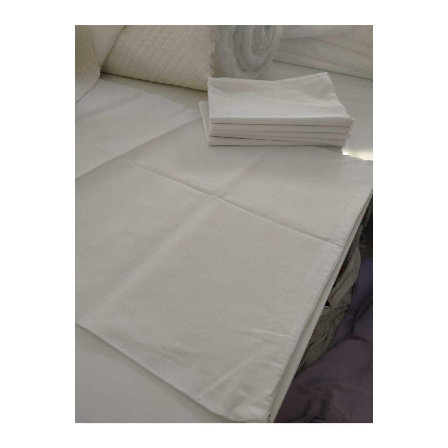 Внутрішня подушка білий 
Внутрішня подушка білий