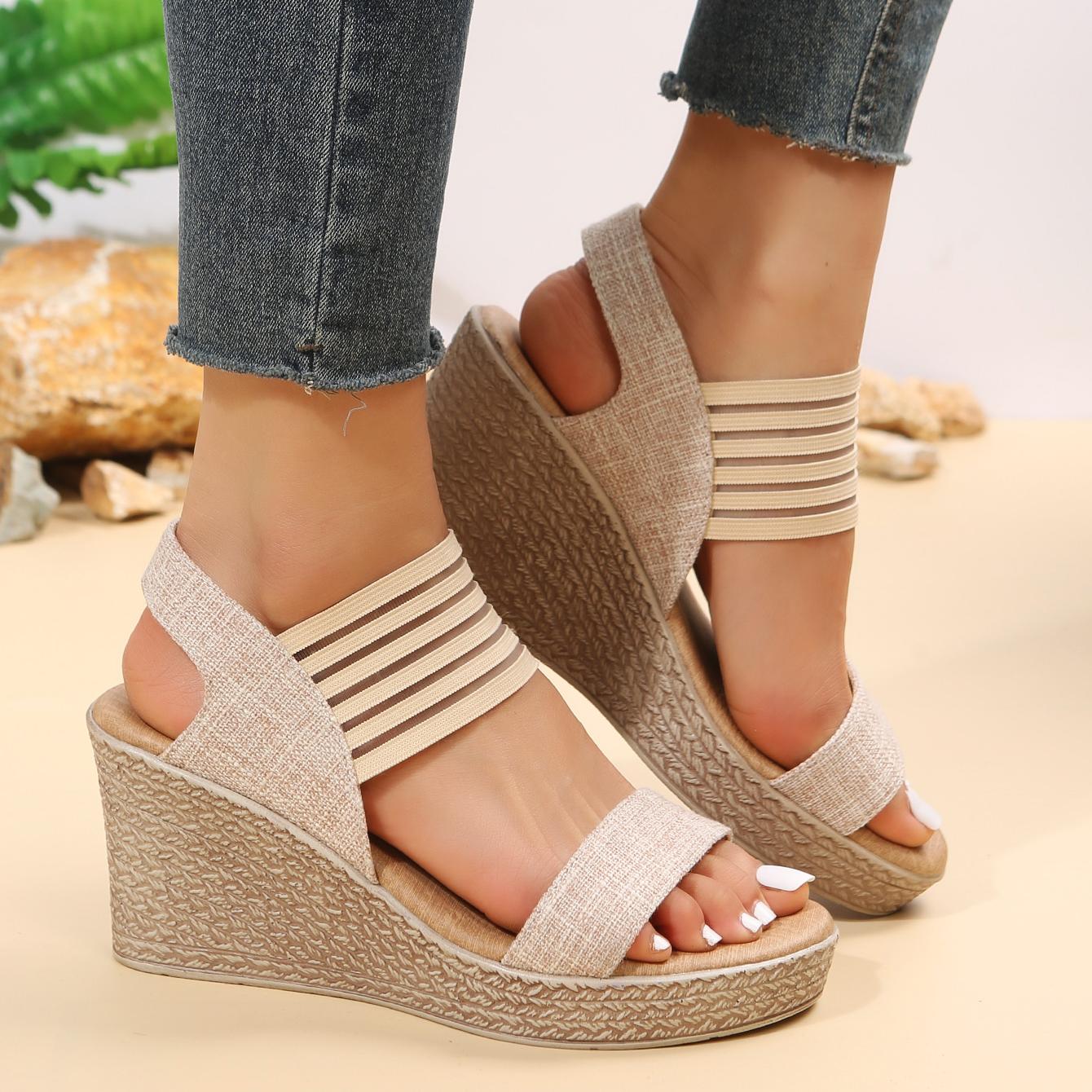 Женские летние туфли-мюли на платформе с открытым носком, на танкетке, повседневные пляжные гладиаторские сандалии, размер плюс 43 42
Женские летние туфли-мюли на платформе с открытым носком, на танкетке, повседневные пляжные гладиаторские сандалии, размер плюс 43 42