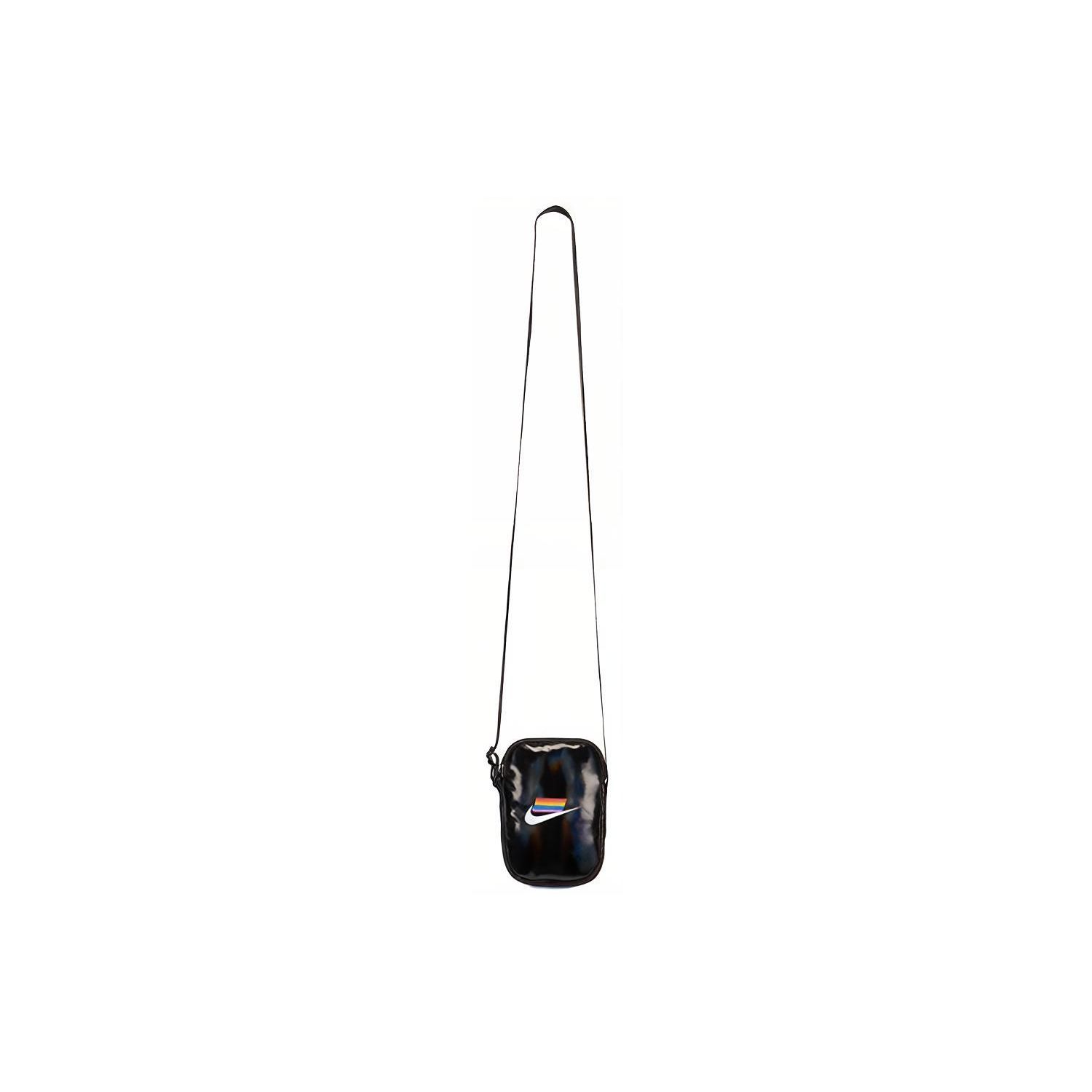 Nike Heritage BETRUE Rainbow Logo Print Zipper Shoulder Crossbody Bag Unisex bags Black White CZ7940-010 Black & White
Nike Heritage BETRUE Rainbow Logo Print Zipper Shoulder Crossbody Bag Unisex bags Black White CZ7940-010 Black & White