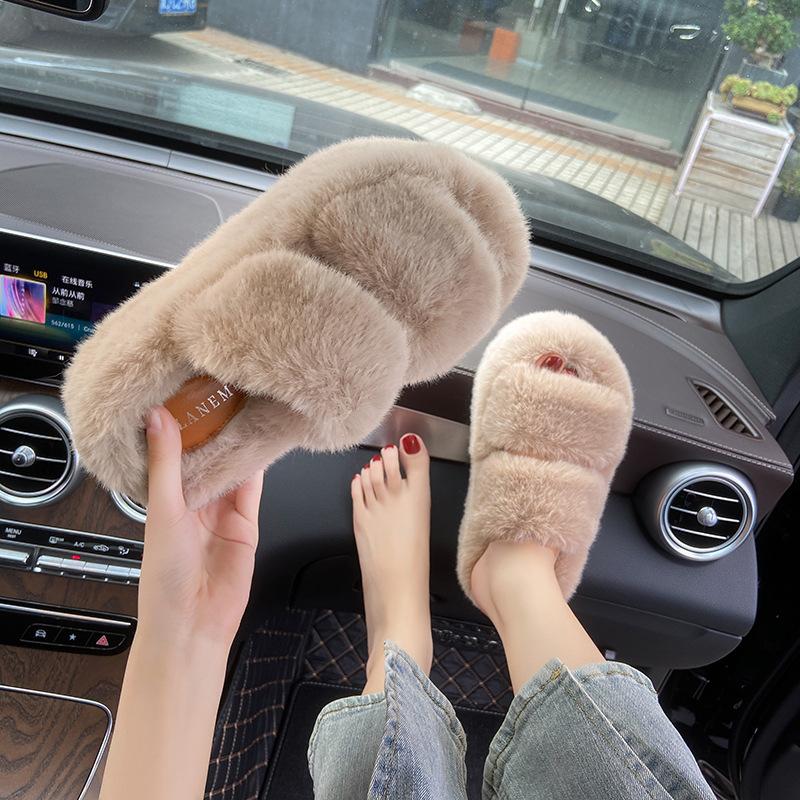 cm fluffy shoes women wear Internet celebrity explosion autumn and winter go out thick-soled plush cotton slippers 35
cm fluffy shoes women wear Internet celebrity explosion autumn and winter go out thick-soled plush cotton slippers 35