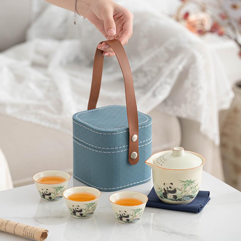 Дорожный чайный набор Панда маленький набор портативный чайный набор кунг-фу уличная экспресс-чашка чайник чашка для чая бизнес-подарок
Дорожный чайный набор Панда маленький набор портативный чайный набор кунг-фу уличная экспресс-чашка чайник чашка для чая бизнес-подарок