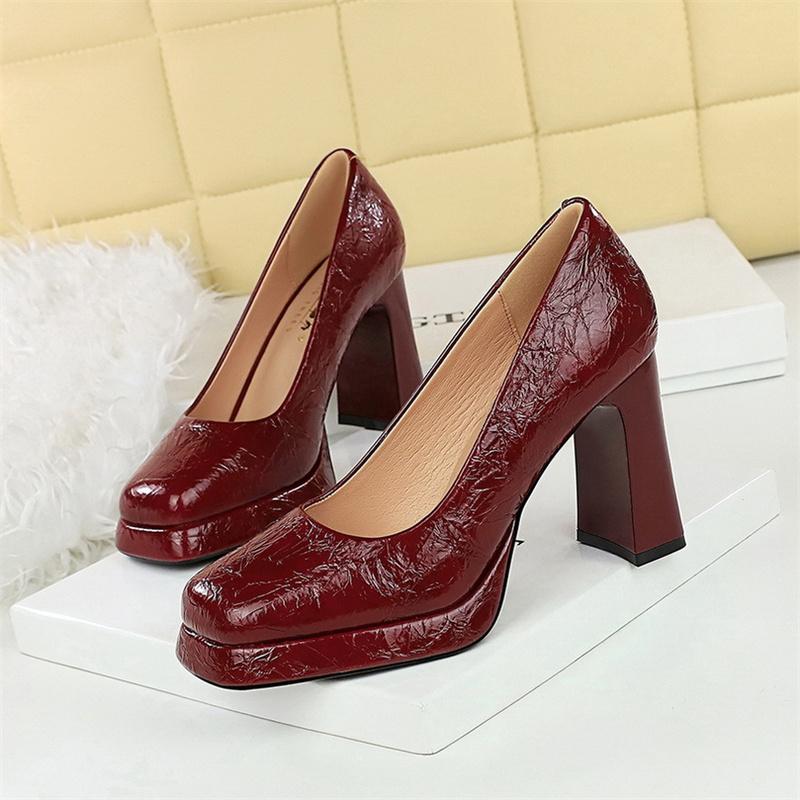 New Waterproof Table Square Toe Super High Heels Women Shallow Mouth Thick Heels Single Shoes Versatile Temperament High Heels 35
New Waterproof Table Square Toe Super High Heels Women Shallow Mouth Thick Heels Single Shoes Versatile Temperament High Heels 35