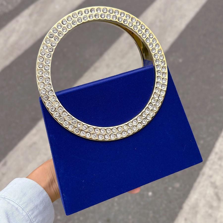 Shiny Rhinestone Circle Handle Bag Small Vintage Classic Flap Bag Elegant Square Evening Clutch Purse for Women синий
Shiny Rhinestone Circle Handle Bag Small Vintage Classic Flap Bag Elegant Square Evening Clutch Purse for Women синий