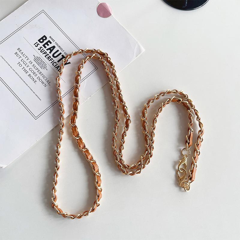 Mobile Phone Case Neck Lanyard Electroplated Metal Leather Rope Mobile Phone Messenger Chain Small Fragrant Style Versatile Mobile Phone Lanyard Tide
Mobile Phone Case Neck Lanyard Electroplated Metal Leather Rope Mobile Phone Messenger Chain Small Fragrant Style Versatile Mobile Phone Lanyard Tide