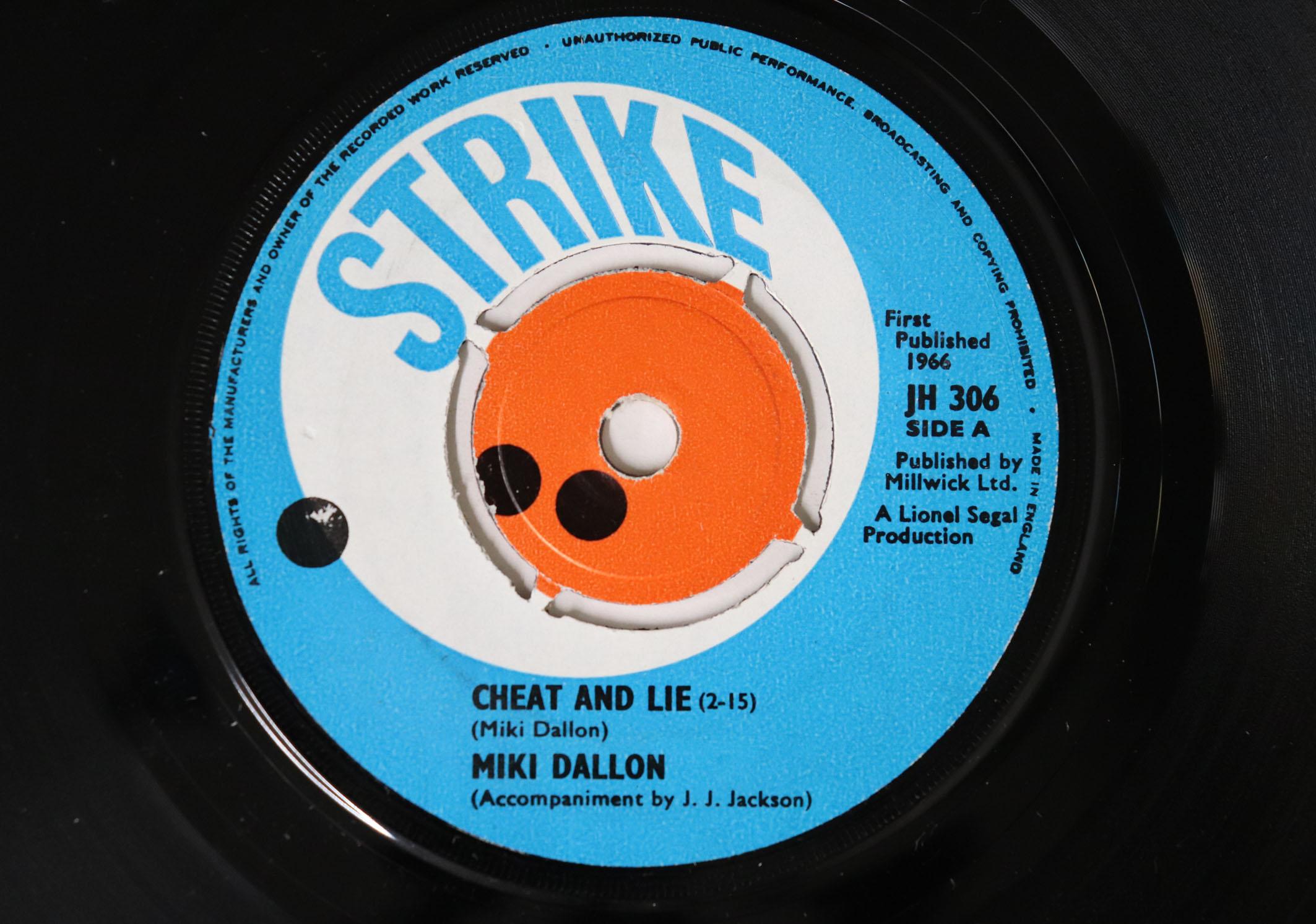 7inch Record MIKI DALLON Cheat And Lie Im Gonna Find Me A JH306 STRIKE 1966 UK SoulFunk Used
7inch Record MIKI DALLON Cheat And Lie Im Gonna Find Me A JH306 STRIKE 1966 UK SoulFunk Used