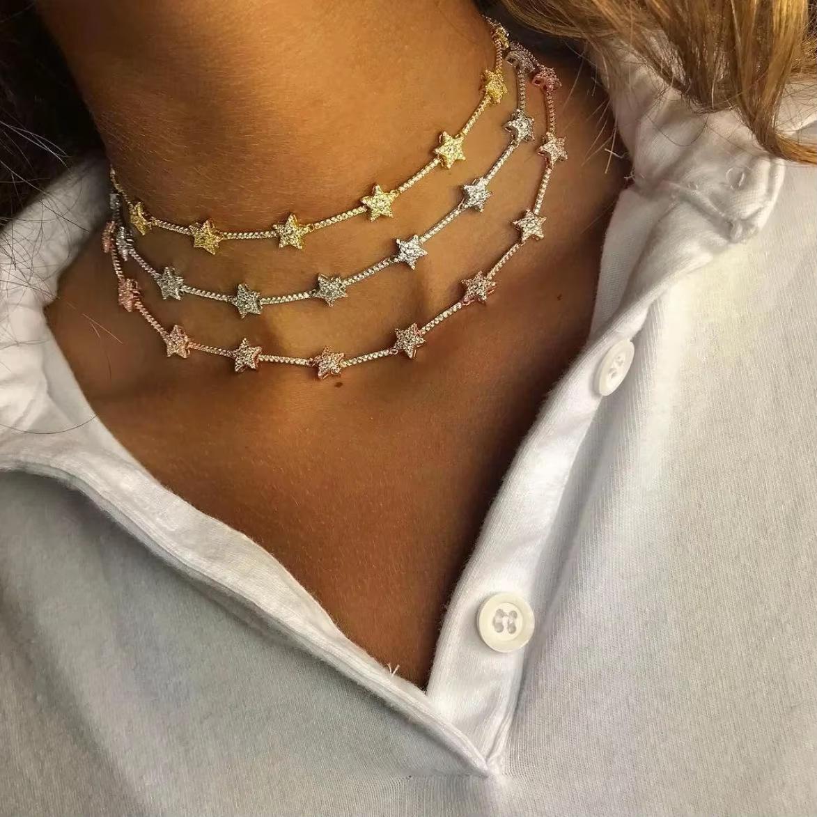 Elegant Diamond-Studded Clavicle Choker Necklace - European & American Fashion Design
Elegant Diamond-Studded Clavicle Choker Necklace - European & American Fashion Design