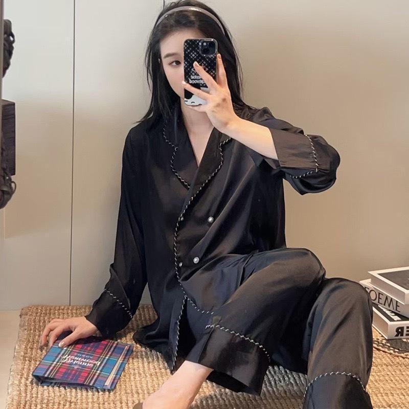 Women s Korean Style Black Double-Breasted Ice Silk Pajama Set, Long Sleeve and Pants - Spring/Autumn Casual Fashion Homewear M чорний
Women s Korean Style Black Double-Breasted Ice Silk Pajama Set, Long Sleeve and Pants - Spring/Autumn Casual Fashion Homewear M чорний