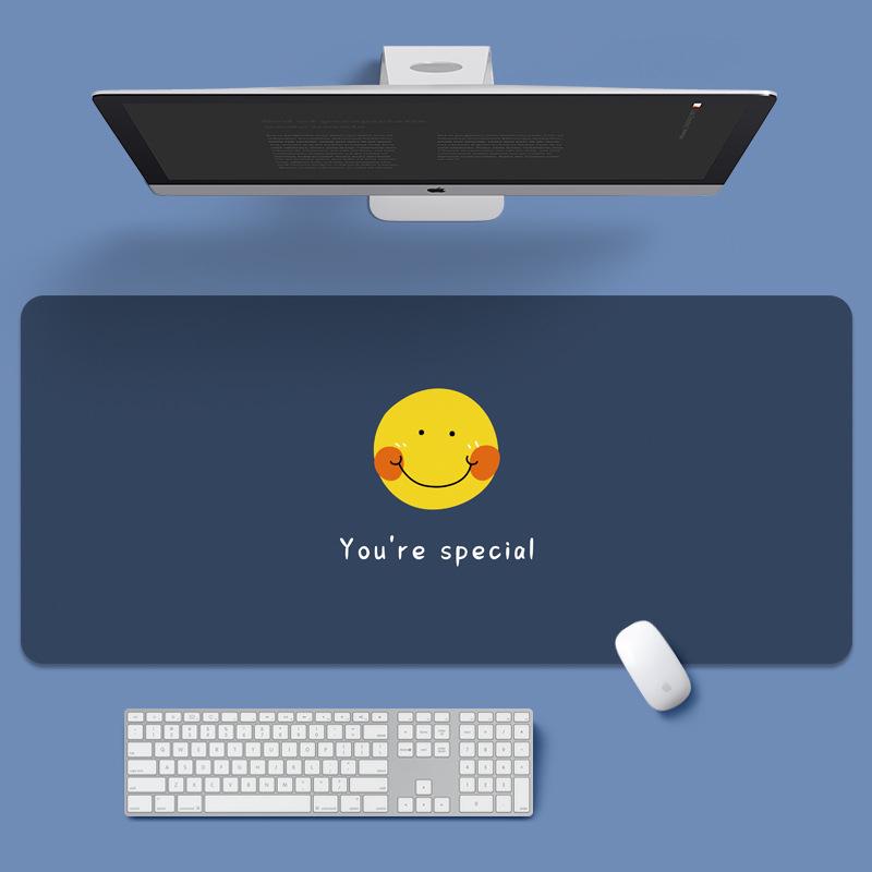 Дуже великий килимок для миші зі смайликом та прошитими краями - Офісний, Ігровий та Аніме килимок для клавіатури 800x300mm, 2mm thick
Дуже великий килимок для миші зі смайликом та прошитими краями - Офісний, Ігровий та Аніме килимок для клавіатури 800x300mm, 2mm thick