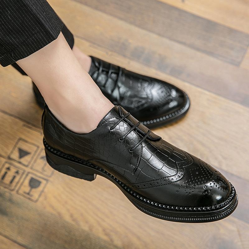 Leather Shoes Men s 2025 New Brock British Casual Trend Business Dress Flower Youth Suit Wedding Shoes Men s Shoes 37 чорний
Leather Shoes Men s 2025 New Brock British Casual Trend Business Dress Flower Youth Suit Wedding Shoes Men s Shoes 37 чорний
