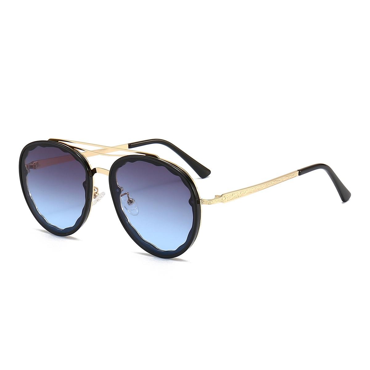 Latest Fashion Pilot Sunglasses for Women Men Luxurious Sun Eyeglasses For Female Classic Vintage Lady Gradient Shades UV400 Oculus as picture
Latest Fashion Pilot Sunglasses for Women Men Luxurious Sun Eyeglasses For Female Classic Vintage Lady Gradient Shades UV400 Oculus as picture