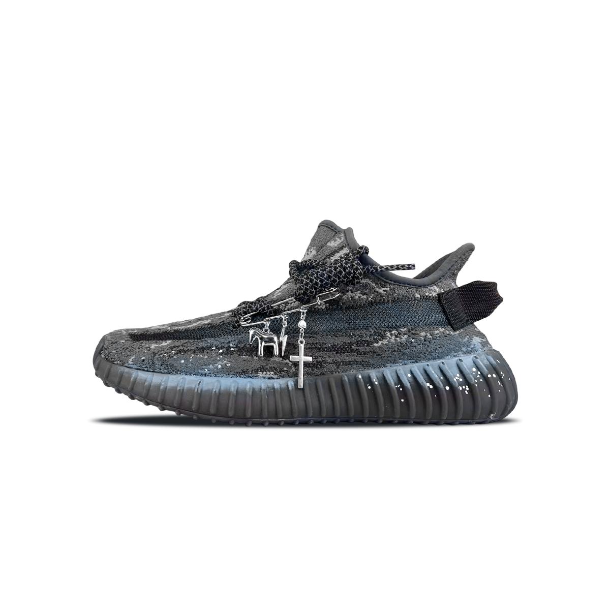 Adidas Originals Yeezy Boost 350 V2 BNK Galloping Horse Hongcheng Low top Casual Shoes Unisex ID4811(Team40-) 38
Adidas Originals Yeezy Boost 350 V2 BNK Galloping Horse Hongcheng Low top Casual Shoes Unisex ID4811(Team40-) 38
