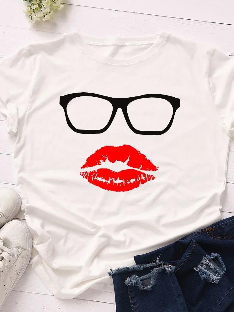 Lipstick glasses printed Tshirt fashionable and versatile short sleeved round neck Womens Tshirt suitable for all seasons S
Lipstick glasses printed Tshirt fashionable and versatile short sleeved round neck Womens Tshirt suitable for all seasons S