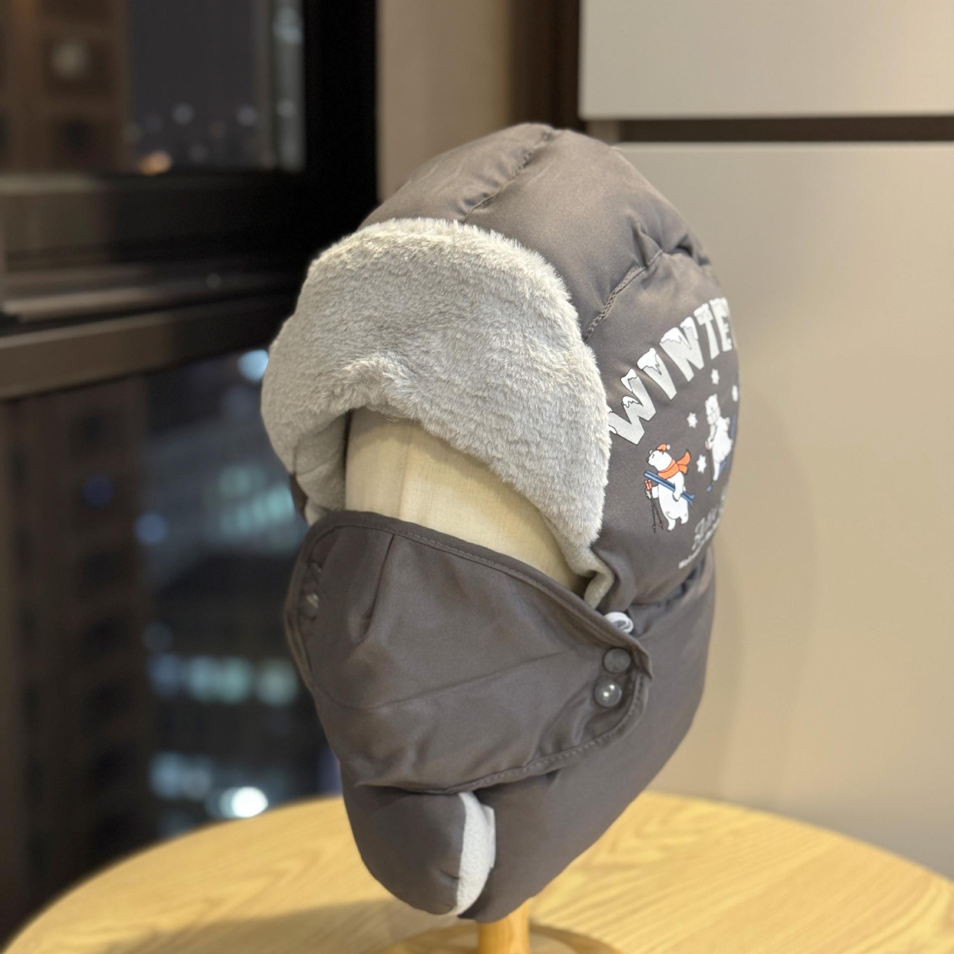 New winter warm Lei Feng hat with ear protection and face mask, integrated pullover hat for outdoor cycling, windproof and fleece-lined for cold Adult54-60Average Size темно-сірий
New winter warm Lei Feng hat with ear protection and face mask, integrated pullover hat for outdoor cycling, windproof and fleece-lined for cold Adult54-60Average Size темно-сірий