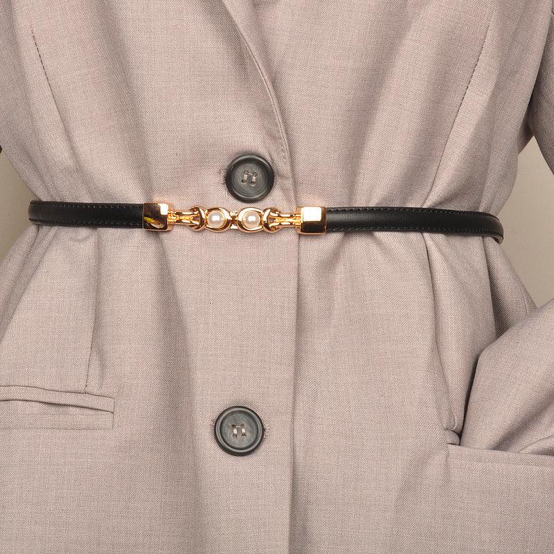 Women s Soft Leather Thin Belt with Pearl Buckle – Waist Chain Accessory for Sweaters, Skirts, or Dresses 100 cm
Women s Soft Leather Thin Belt with Pearl Buckle – Waist Chain Accessory for Sweaters, Skirts, or Dresses 100 cm